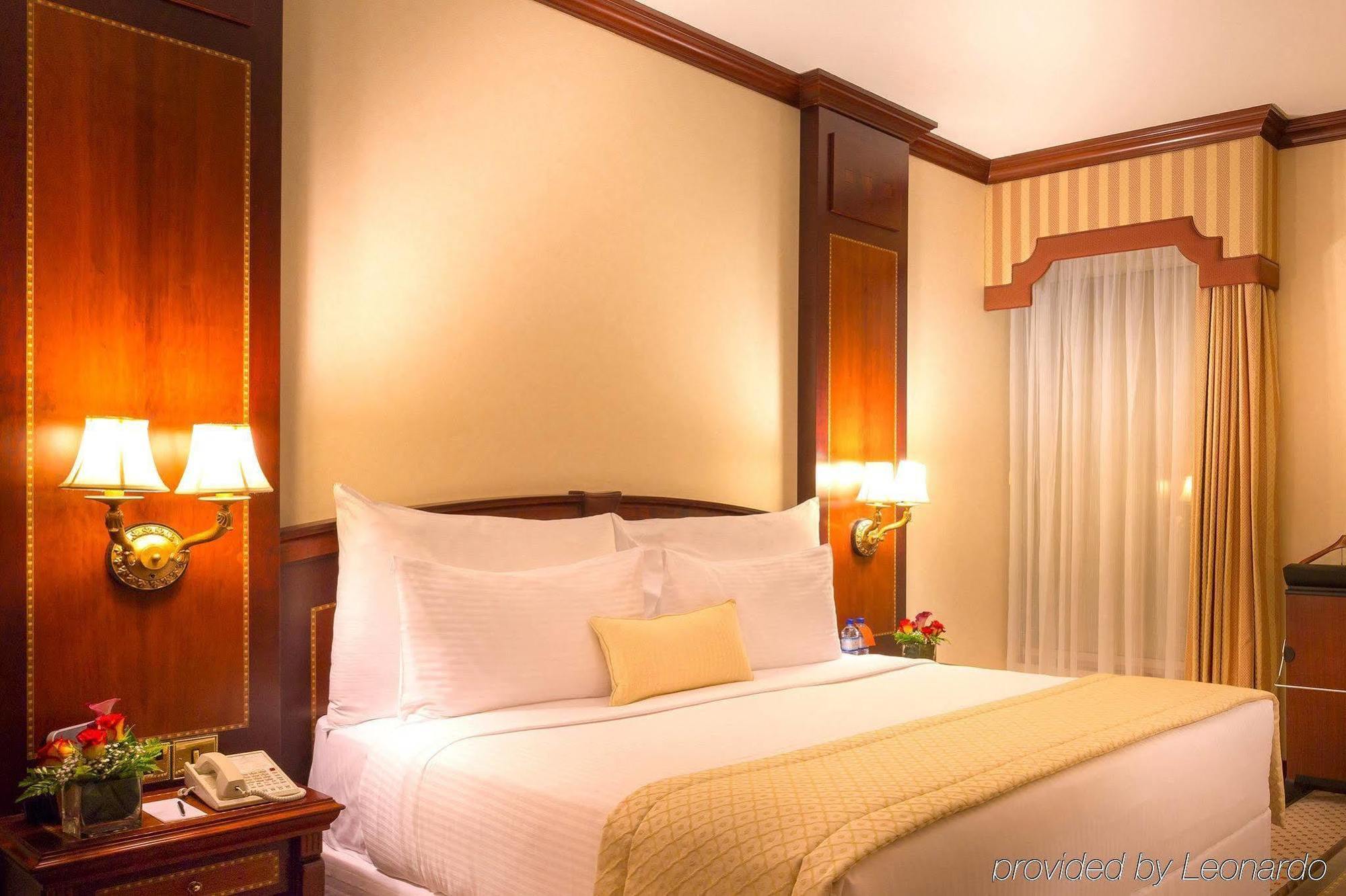 Executive Suite,185911842:JPEG